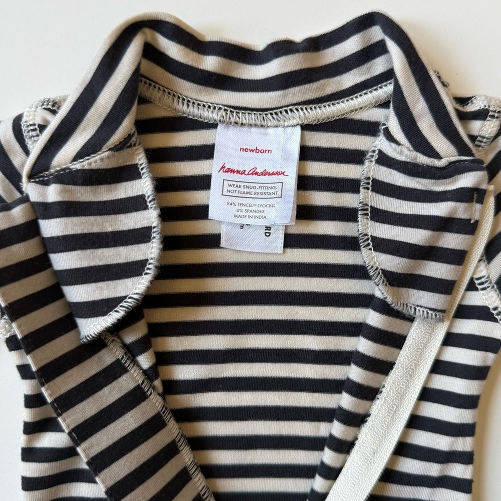 Hanna Andersson Newborn Unisex 2-Way Zip Sleepers in HannaSoft - Bundle of 3 - Picture 6 of 16